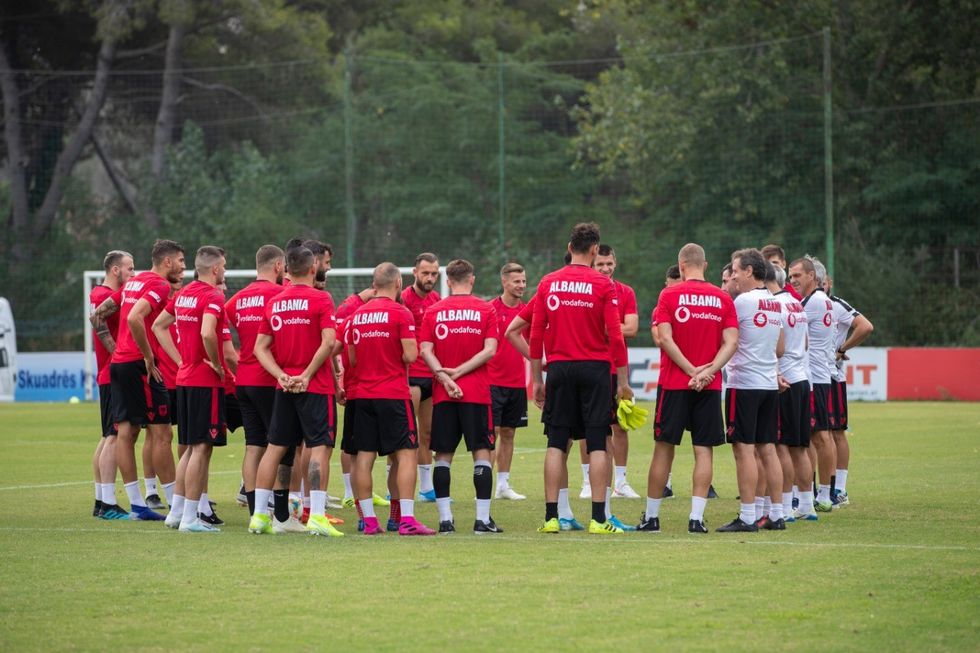 Kombetarja stervitje nentor