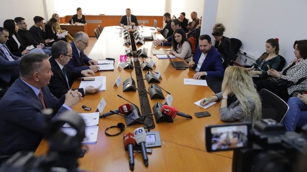 komisioni buxhet tlg