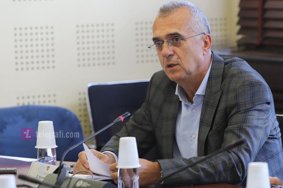 Komisioni per Ceshtje te Sigurise dhe Mbrojtjes Enver Dugolli foto Ridvan Slivova 6