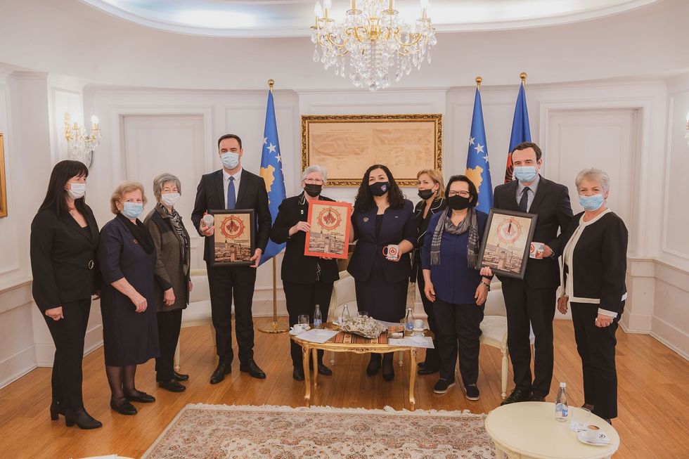 Komunikate e perbashket e Presidentes Kryetarit te Kuvendit dhe e Kryeministrit te Kosoves 1