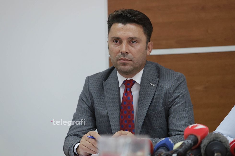 konference Grupi parlamentar i LVV se Adnan Rrustemi e Mimoza kusari 5