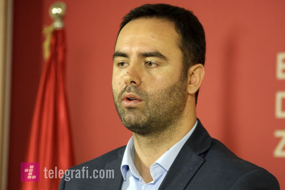 Konference vetevendosje Glauk Konjufca foto Ridvan Slivova 5