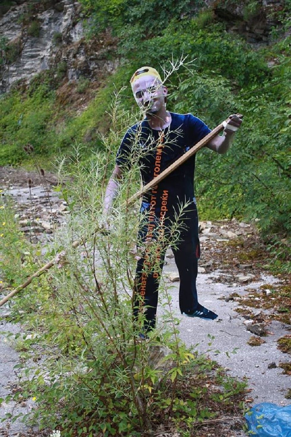 Kositni barin, aksion gueril