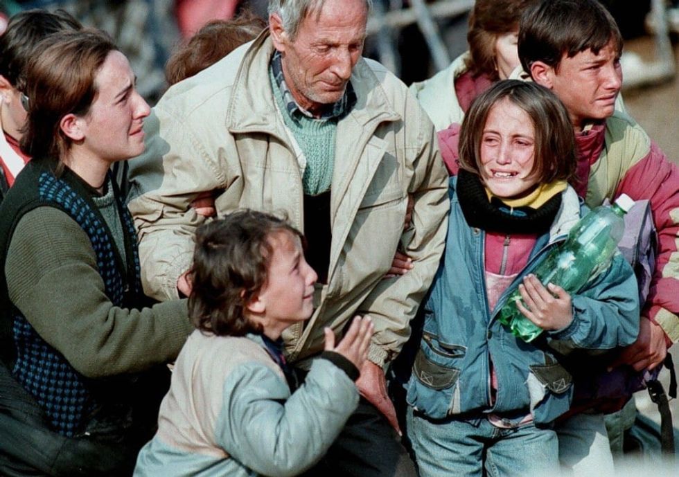kosovo albanian refugees 1999 photo by fehim demir epa