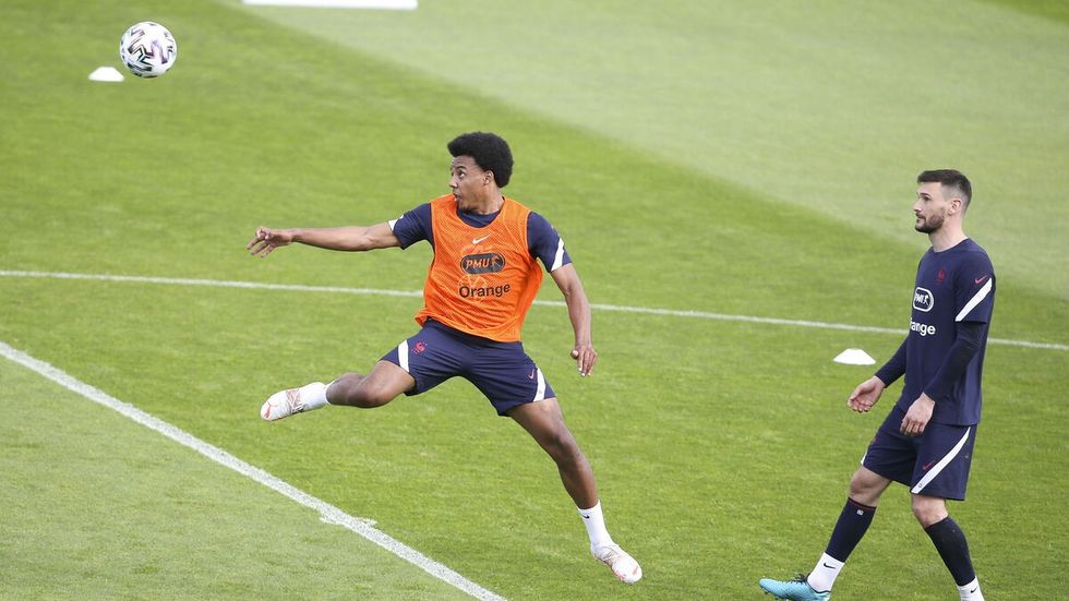 Kounde Lloris entrenamiento Francia Clairefontaine 1578452169 139248416