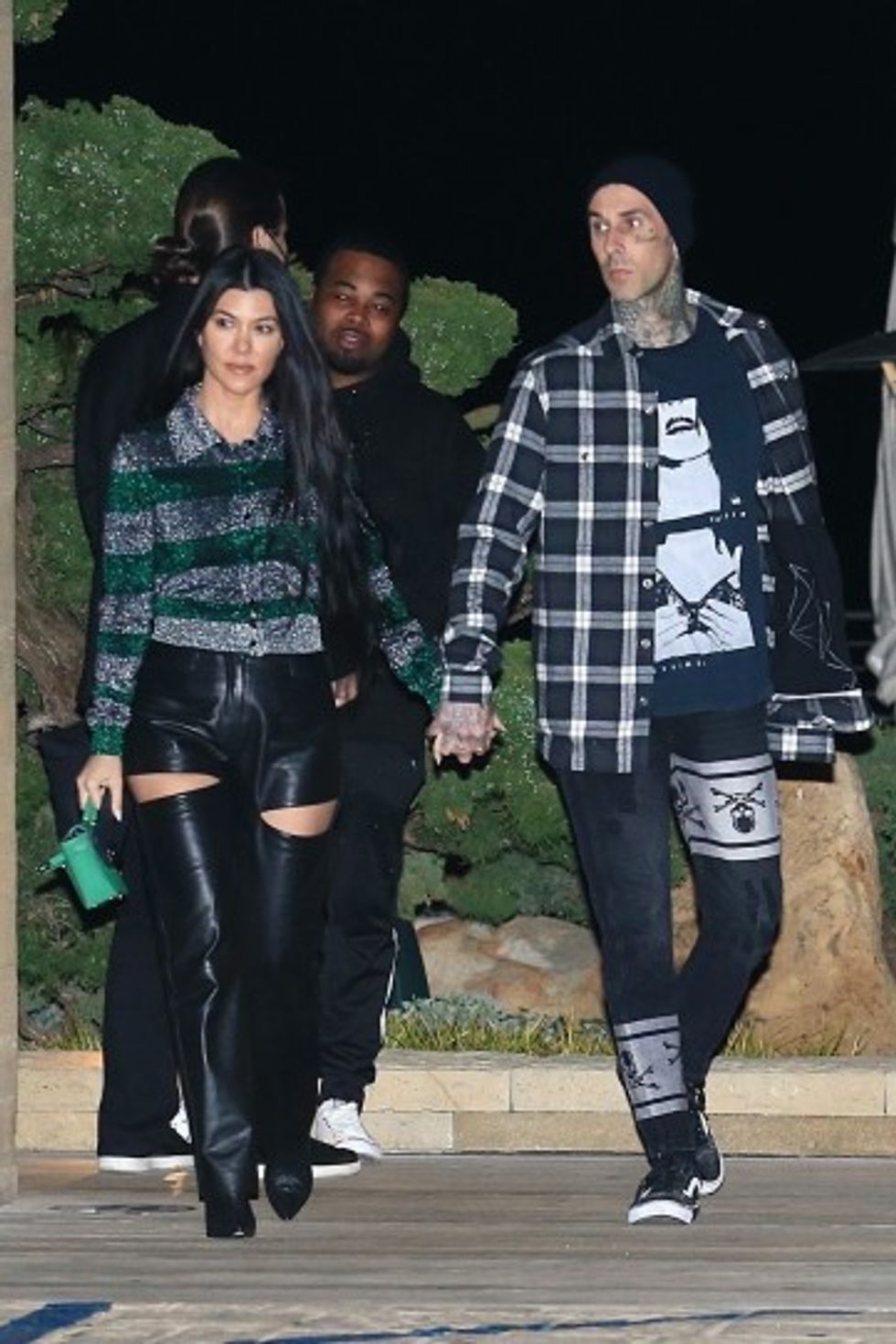 kourtney kardashian travis barker 29
