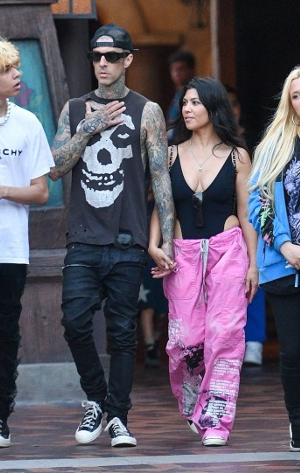 kourtney kardashian travis barker 31