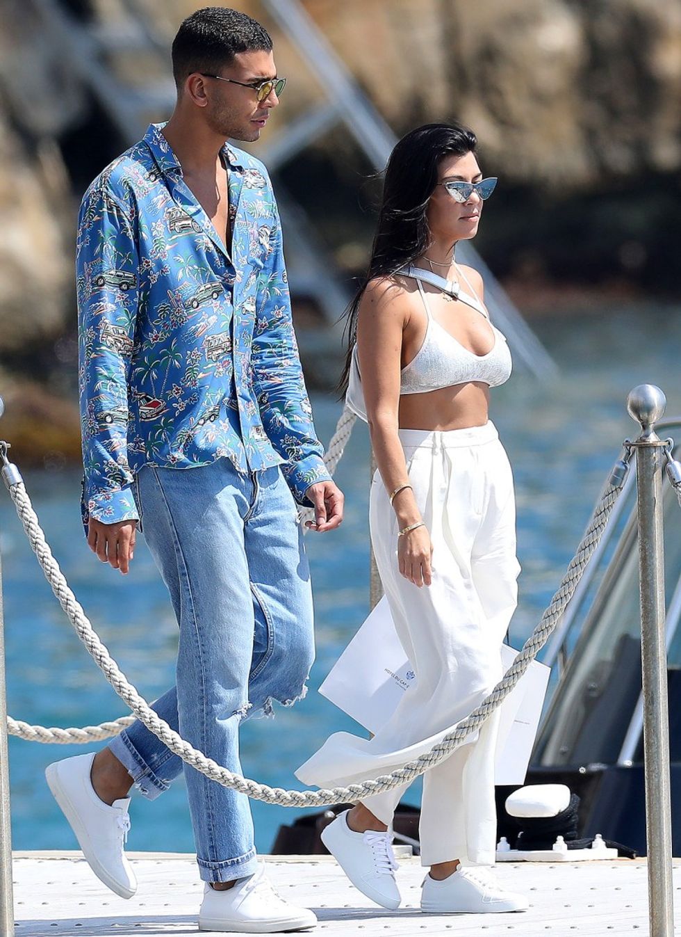 kourtney younes boarding boat 87302949 9c38 4421 a09b 86c0462fa904