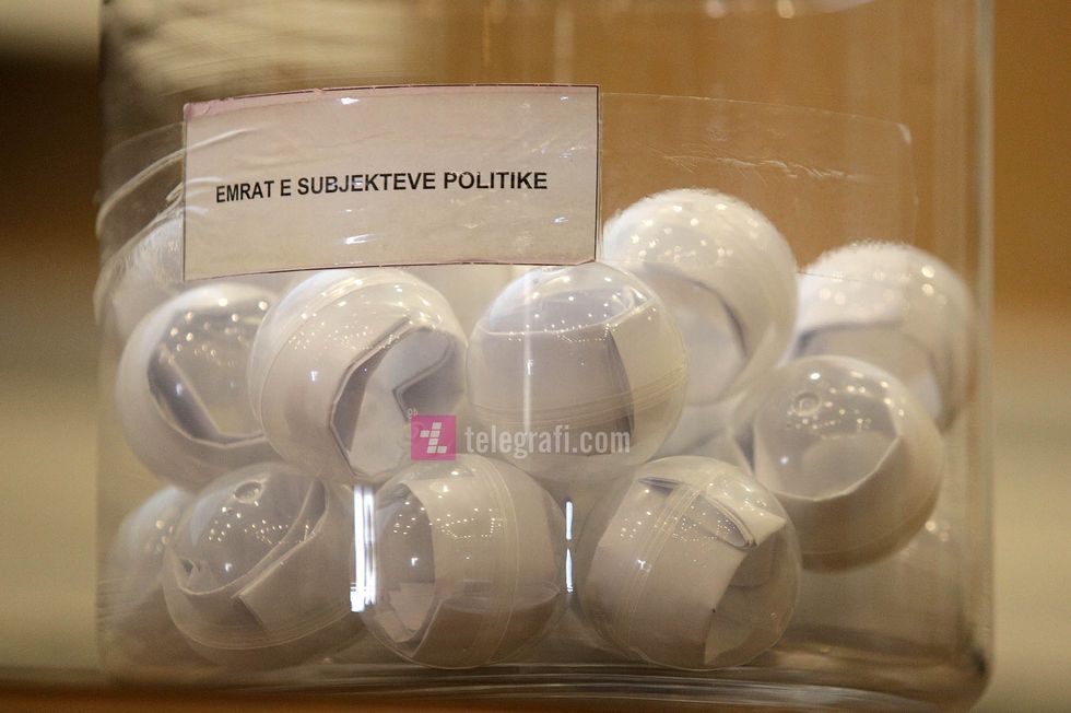 KQZ terheqja e shortit per renditjen e subjekteve politike zgjedhjet 14 shkurt 2021 foto Ridvan Slivova 1