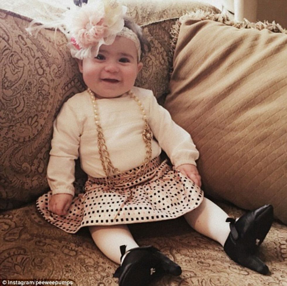 Kritika për kompaninë që krijoi këpucë me takë për bebe foto 5