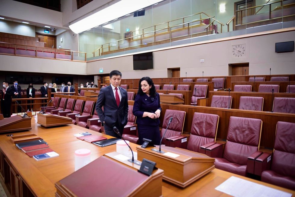 Kryetari i Parlamentit te Singaporit 1