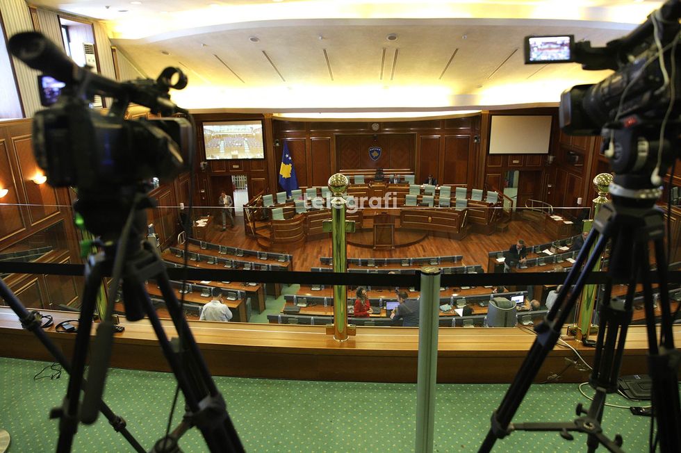 Kufizimet per media ne seancat e Kuvendit te Kosoves foto Ridvan Slivova 3