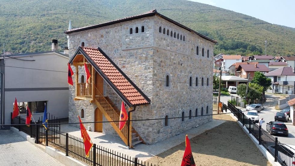 kulla e remzi ademajt zhur