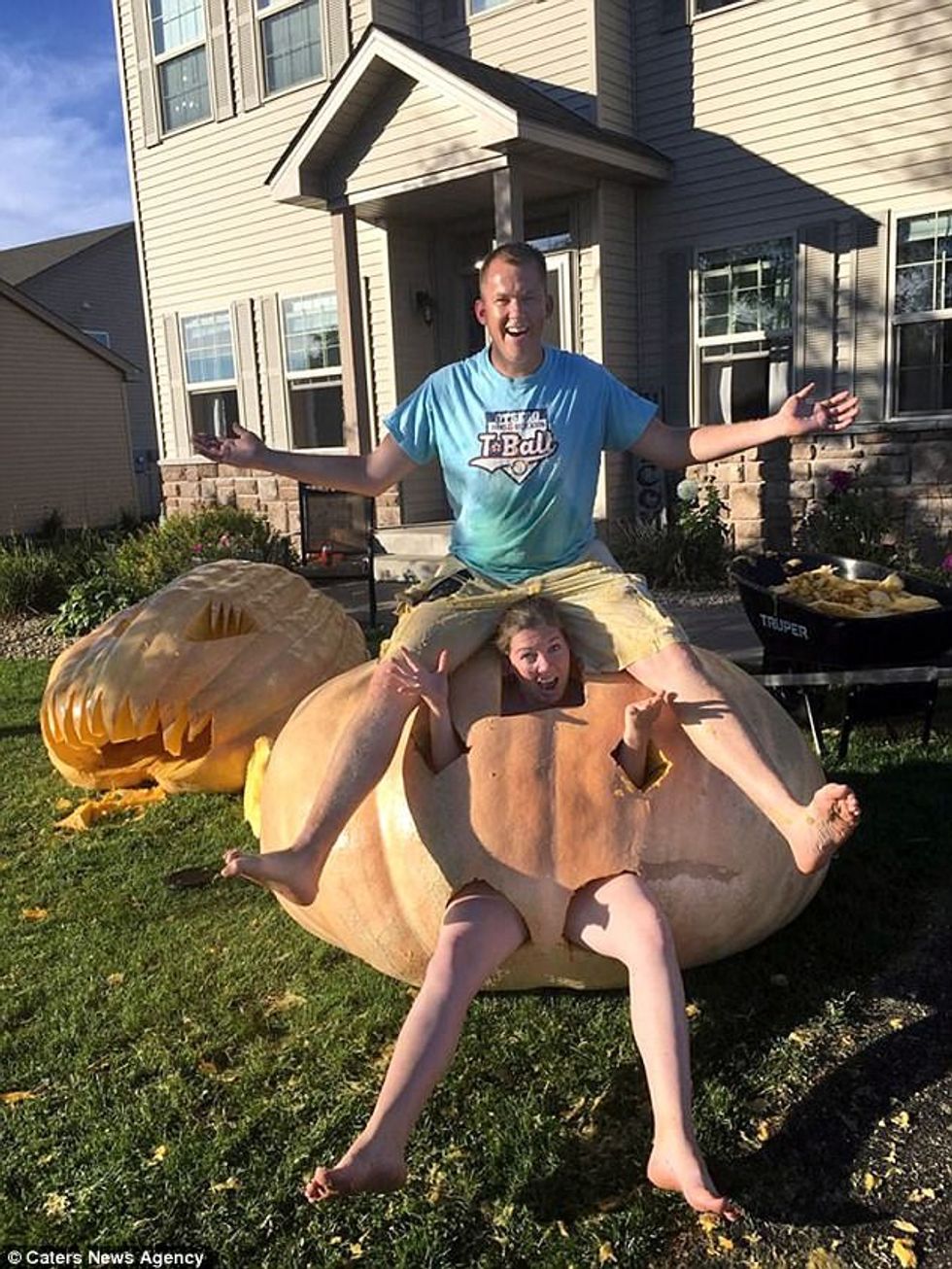 Kultivoi karotën me gjatësi rekorde prej 60 centimetrave qe peshon 11 kilograme foto 3