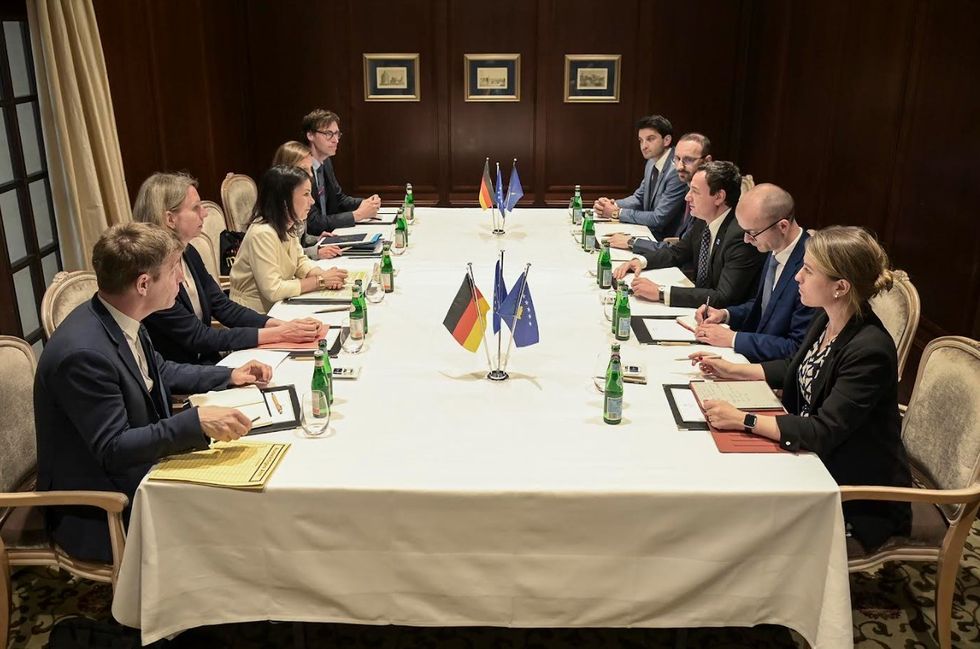 kurti Annalena Baerboc1