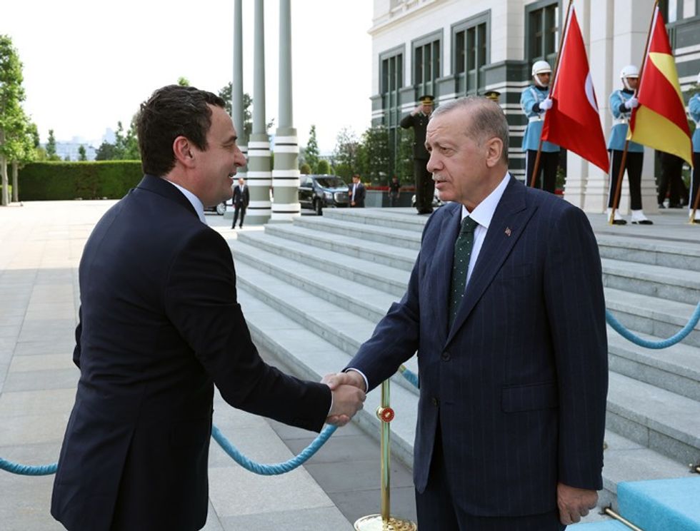 Kurti Erdogan3