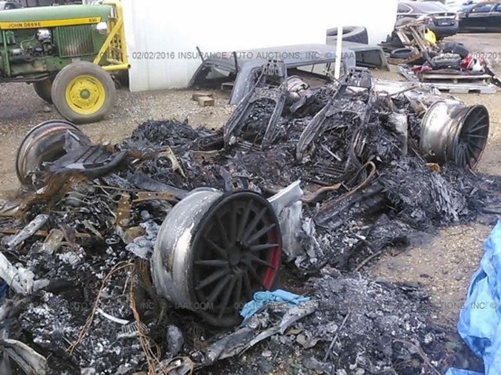 Ky Lamborghini mund të blihet për pesë euro por nuk ka gjendje normale foto 3