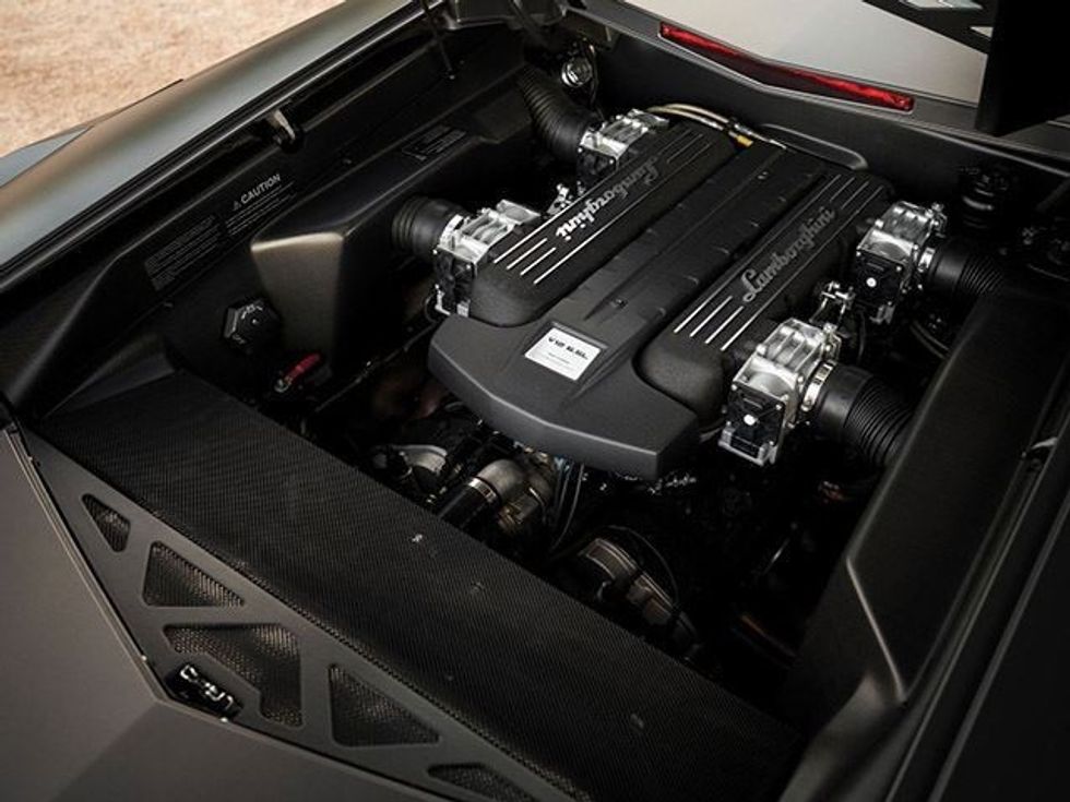 Ky Lamborghini Reventon do te humbe ne ankand 33 per qind te vleters foto 3