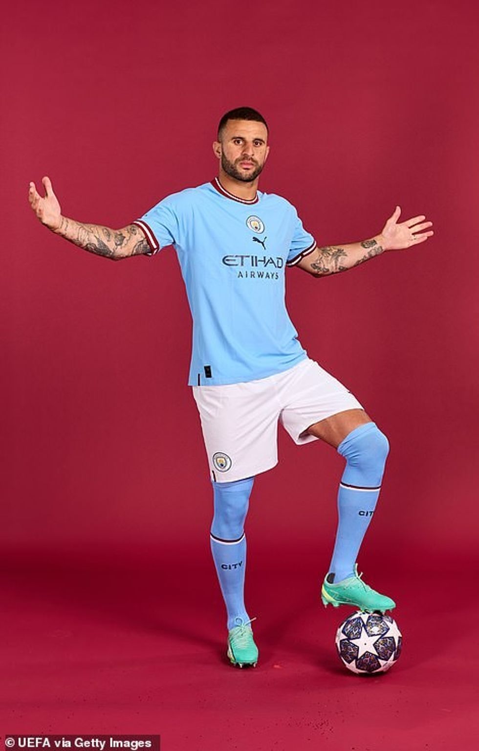 Kyle Walker, 33, pozon me besimin e një mbrojtësi që është ende një nga lojtarët më të shpejtë në botë