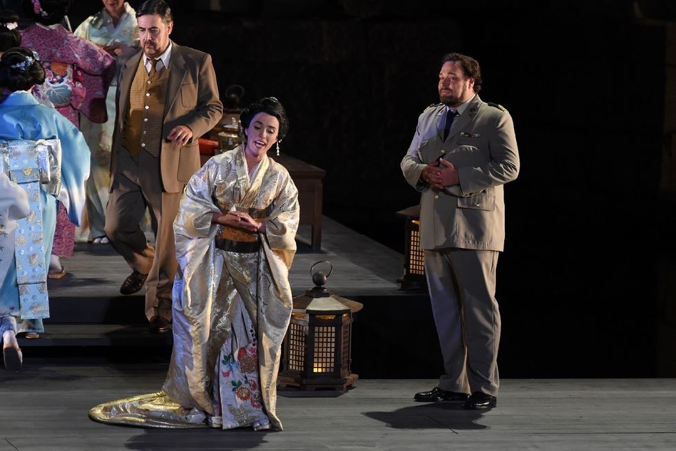 La soprano albanaise Ermonela Jaho tenor americain Bryan Hymel dans Madama Butterfly 7 juillet 2016 Orange 1 730 485