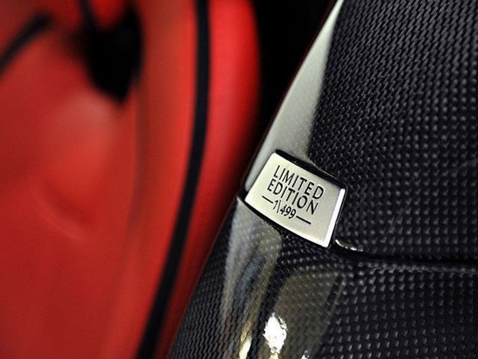 laferrari-i-pare-qe-ka-dale-nga-prodhimi-ne-shitje-per-dhjetemije-dollare-foto-2