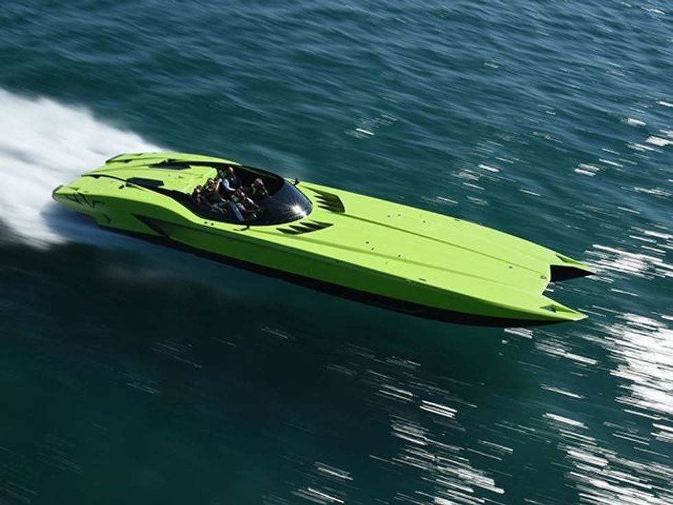 Lamborghini Aventador dhe jahti që ngjanë me të ne shitje per dy milione euro foto 4