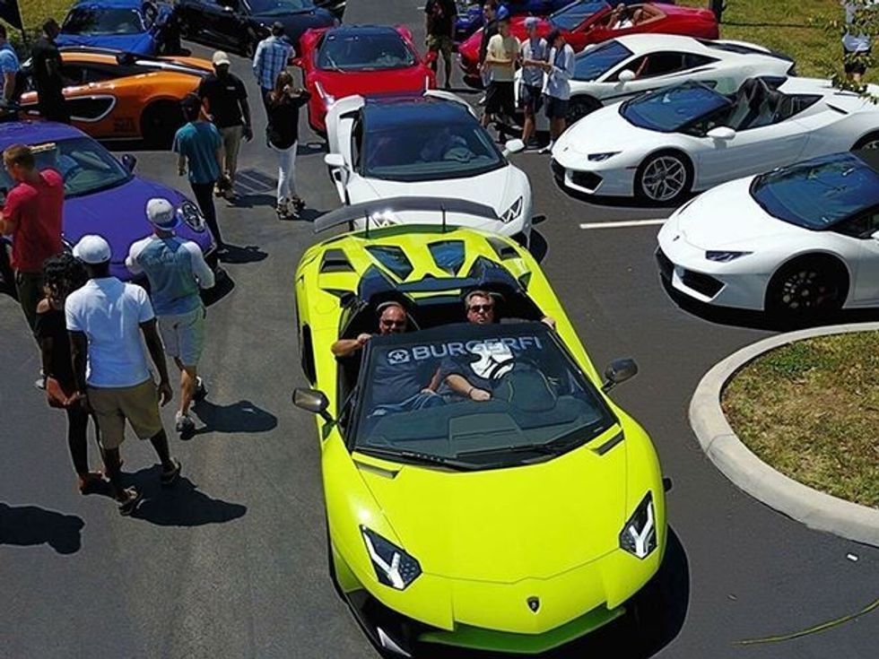 Lamborghini Aventador dhe jahti që ngjanë me të ne shitje per dy milione euro foto 5