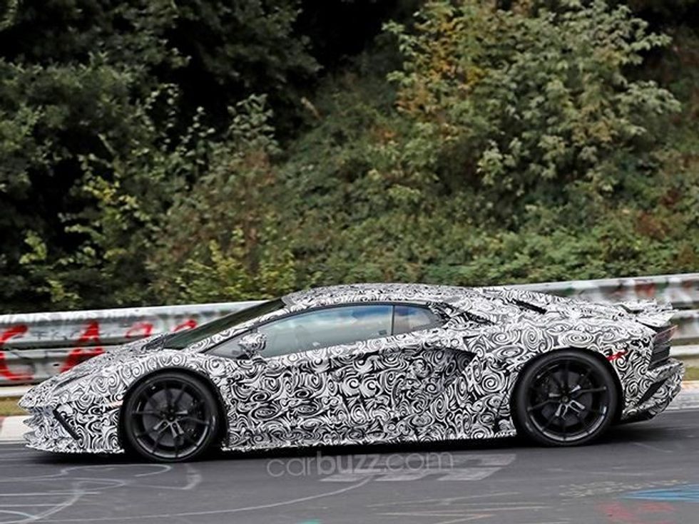 Lamborghini Aventador i ri fotografohet gjate procesit te testimit foto 6