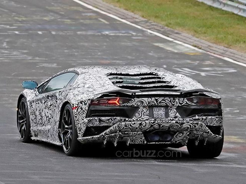 Lamborghini Aventador i ri fotografohet gjate procesit te testimit foto 9