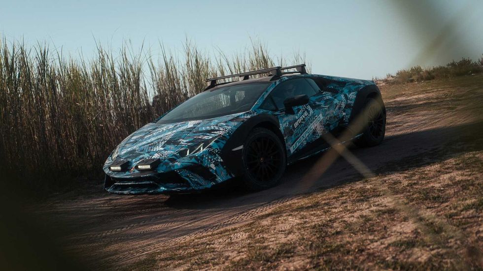 lamborghini huracan sterrato teaser