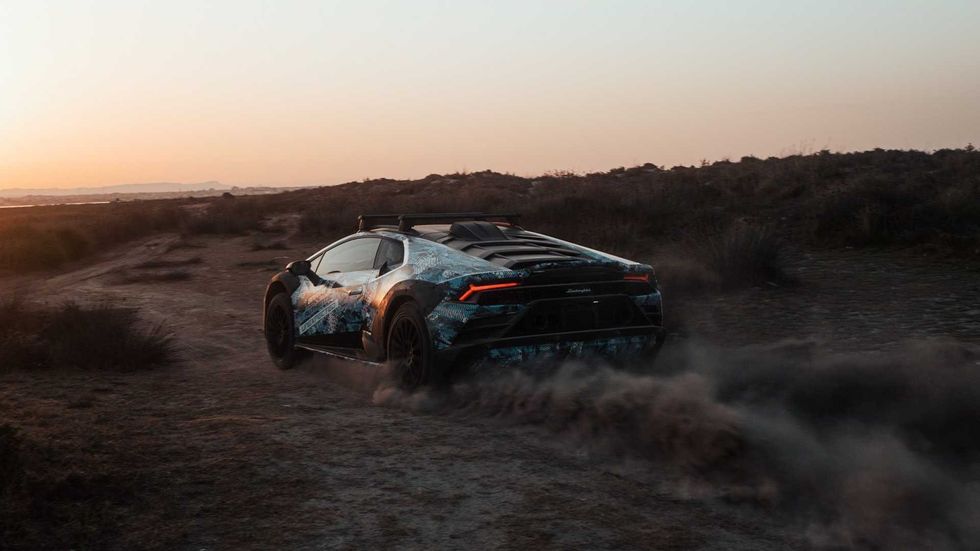 lamborghini huracan sterrato teaser
