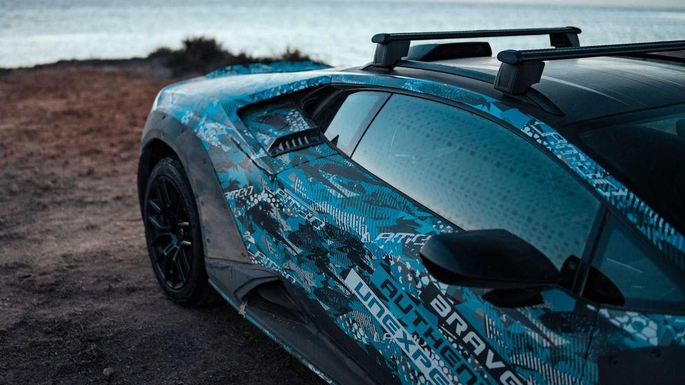 lamborghini huracan sterrato teaser