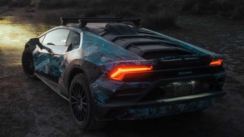 lamborghini huracan sterrato teaser