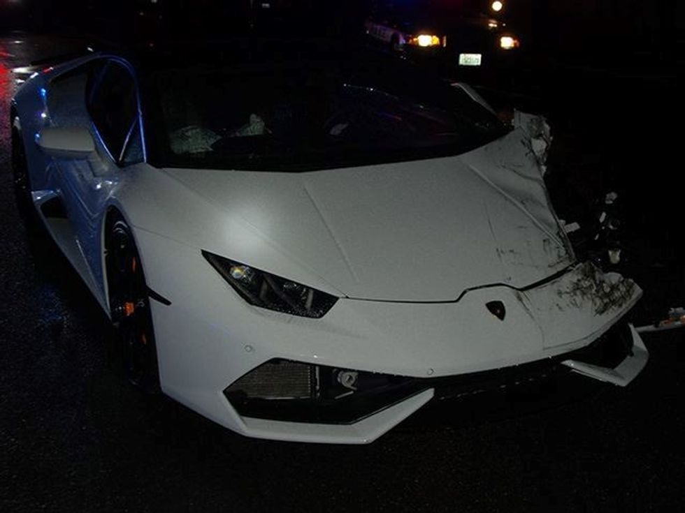 Lamborghini Huracane i marrë me qira perplaset gjate ndjekjes nga policet foto 3