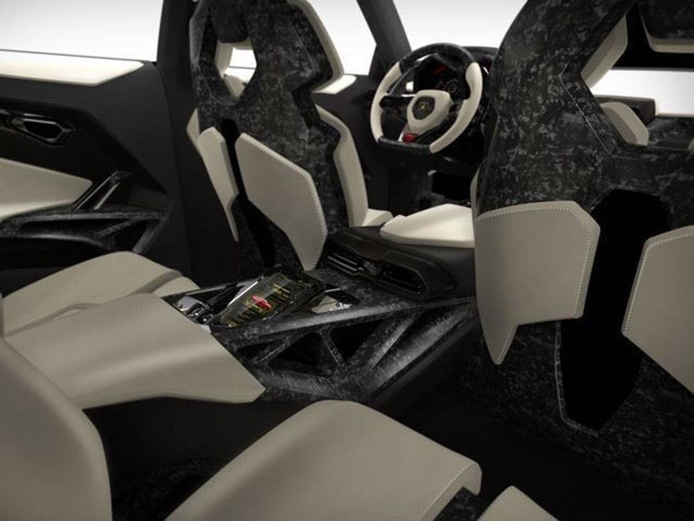 Lamborghini njofton se ku dhe kur do ta lansojë modelin Urus foto 5