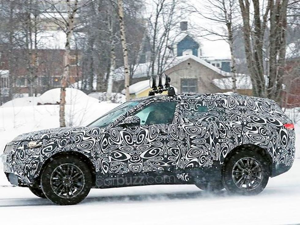 Land Rover kapet duke e testuar makinën me te cilen do ta sfidoje Mercedes AMG GLC foto 4