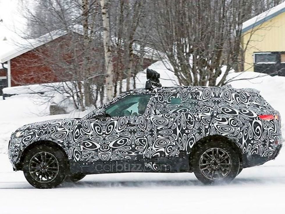 Land Rover kapet duke e testuar makinën me te cilen do ta sfidoje Mercedes AMG GLC foto 5