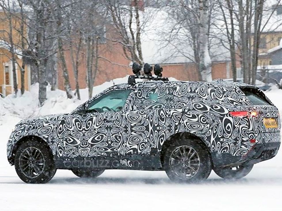 Land Rover kapet duke e testuar makinën me te cilen do ta sfidoje Mercedes AMG GLC foto 6
