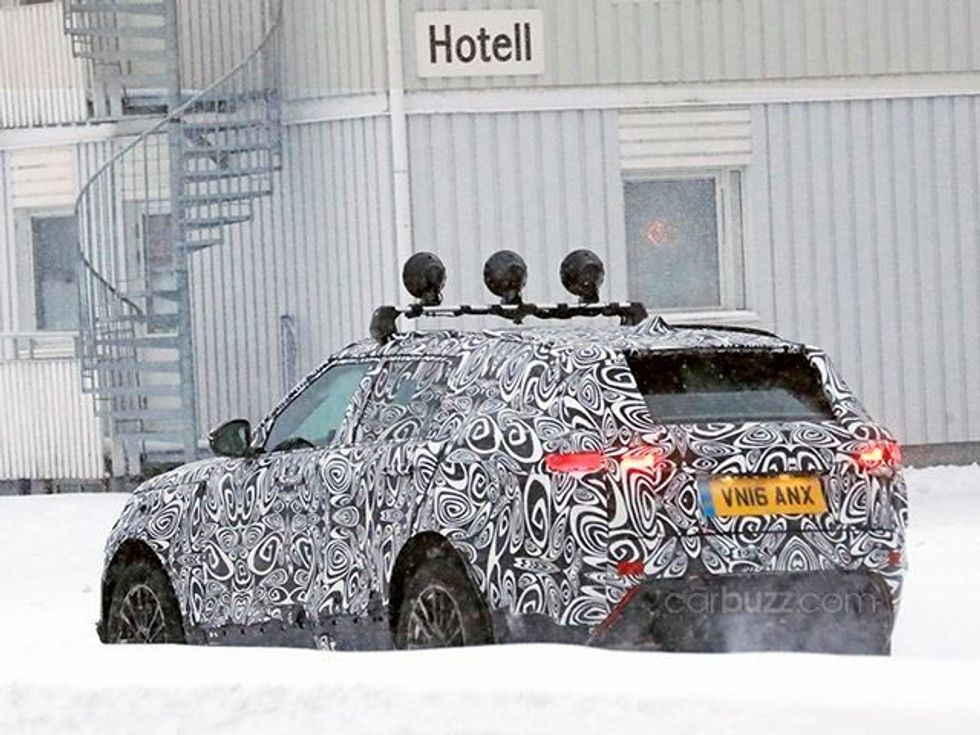 Land Rover kapet duke e testuar makinën me te cilen do ta sfidoje Mercedes AMG GLC foto 9