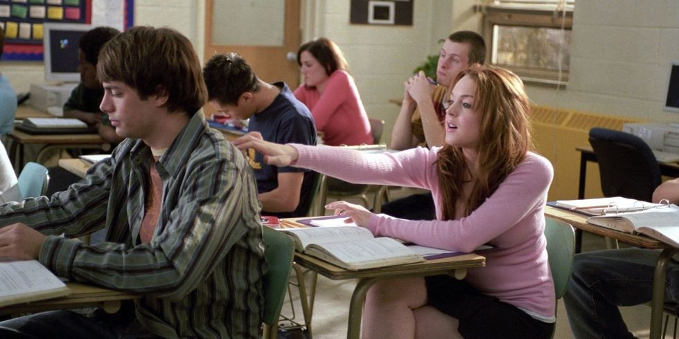 landscape 1437163797 landscape nrm 1421696599 mean girls in class cady and aaron lindsay lohan