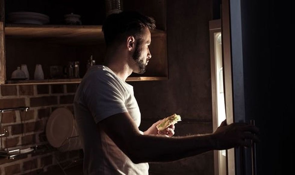 Late night snacking needs to be off the cards if you want a good night s sleep 2673679