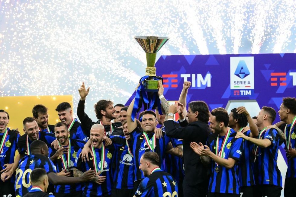 Lautaro Martinez Inter Serie A trophy 1