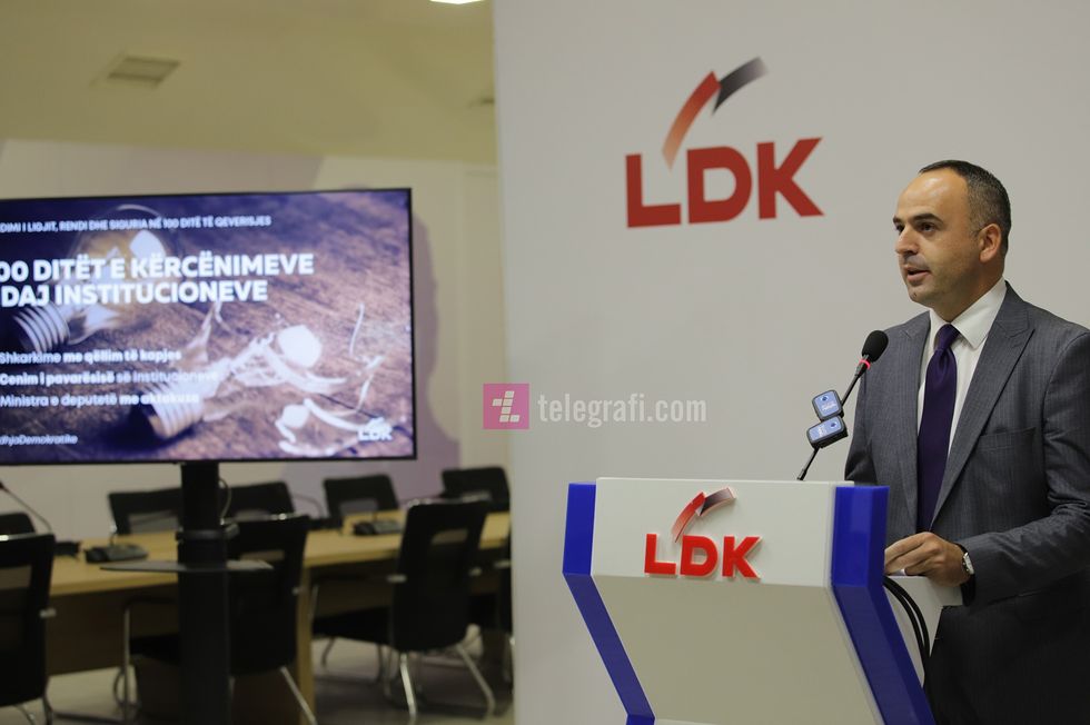 LDK konference 100 dite qeveria KURTI Shkemb Manaj foto Ridvan Slivova 19