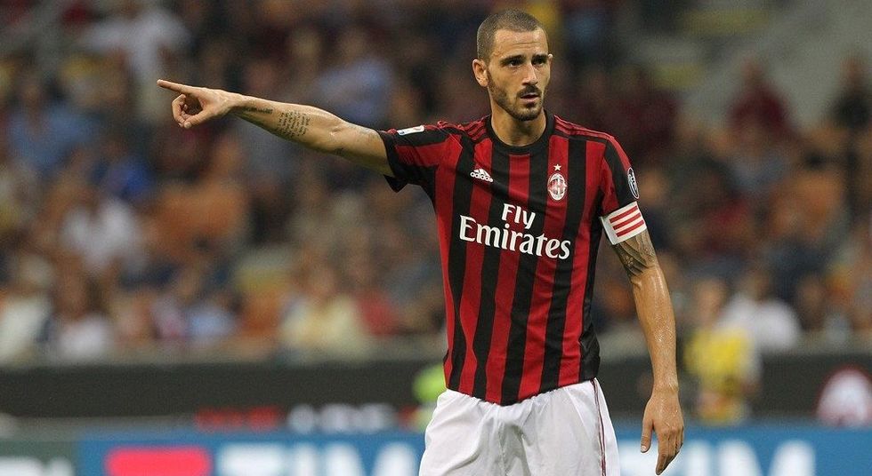 LeonardoBonucciACMilanvCagliariCalcio7JAf2vITt4jx e1503904718102