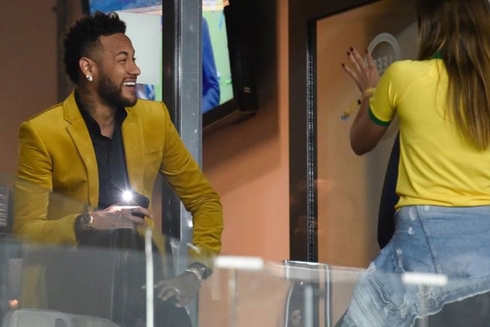 lesionado futbolista brasileno neymar visto area vip antes del partido semifinales del torneo futbol copa america entre brasil argentina estadio mineirao belo horizonte brasil julio 2019 1562164445062