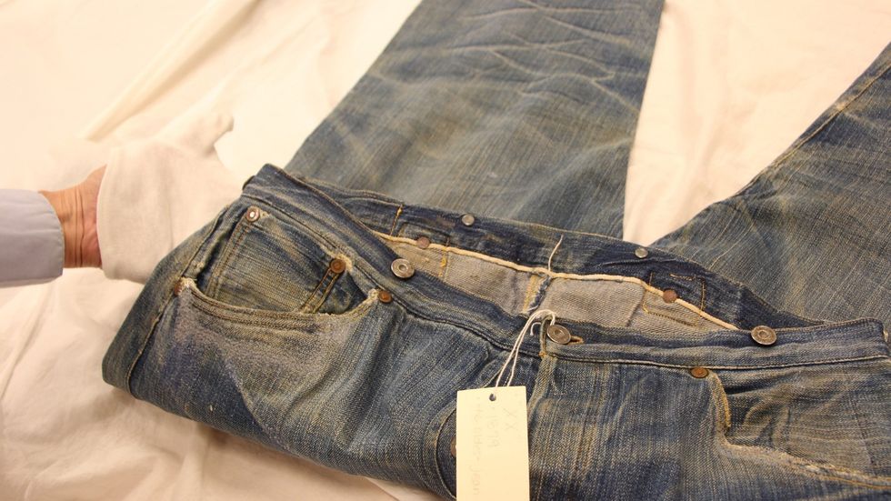levis blue jeans 1