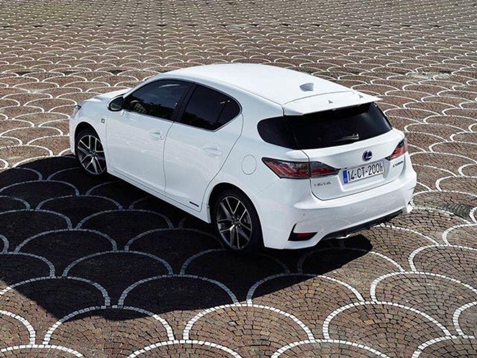 Lexus largon nga prodhimi modelin më të papëlqyer ndonjëherë foto 4