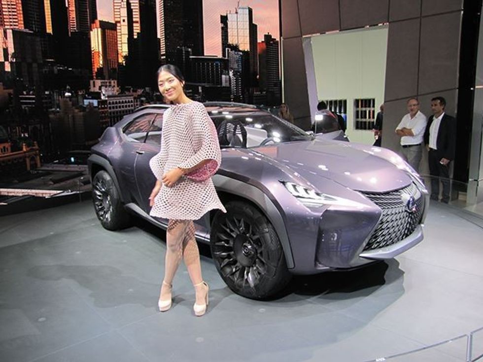 Lexus prezanton modelin e shumëpritur UX foto 4