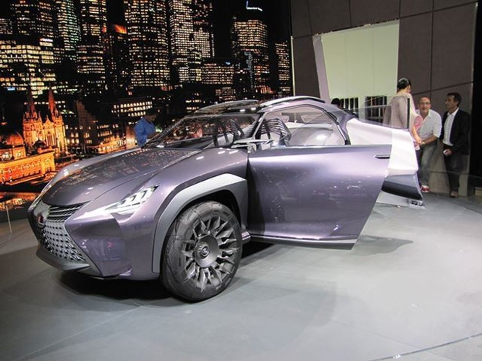 Lexus prezanton modelin e shumëpritur UX foto 6