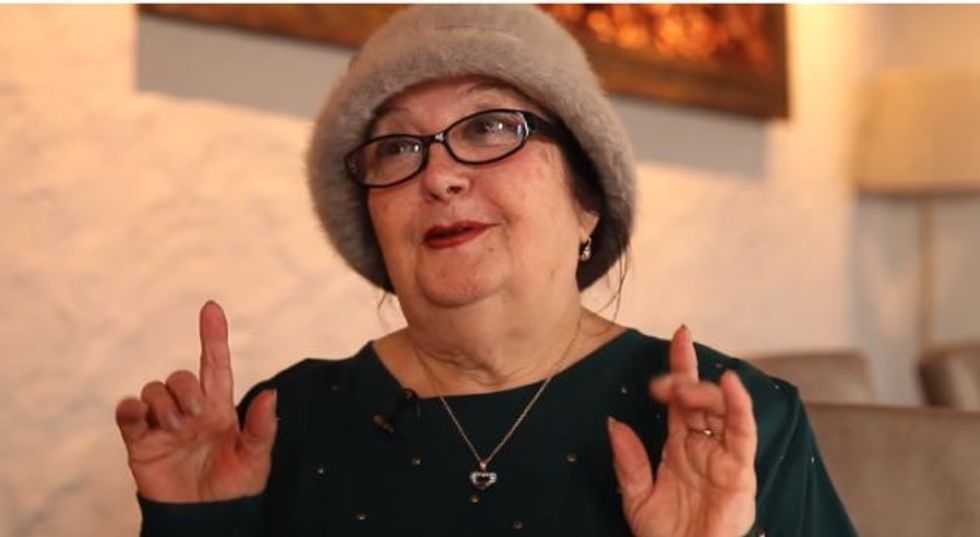 lezeqena 1547843855 2069587